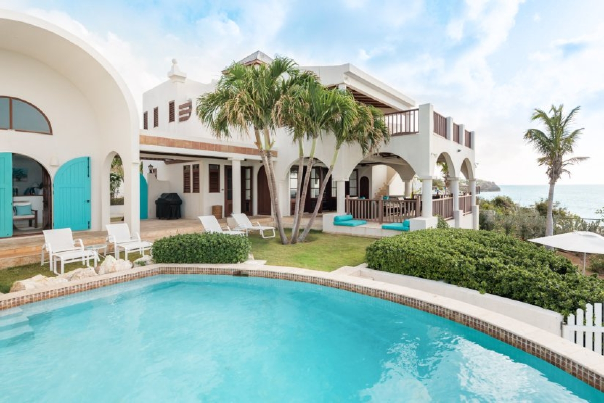 Villa Black Pearl | Beach Front - Located in  Tropical Shoal Bay East with Private Pool