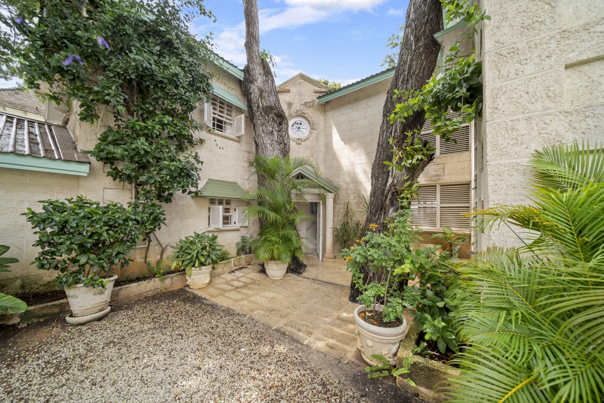 Villa Seascape  | Beach Front - Located in  Wonderful Gibbs Beach with Private Chef Services