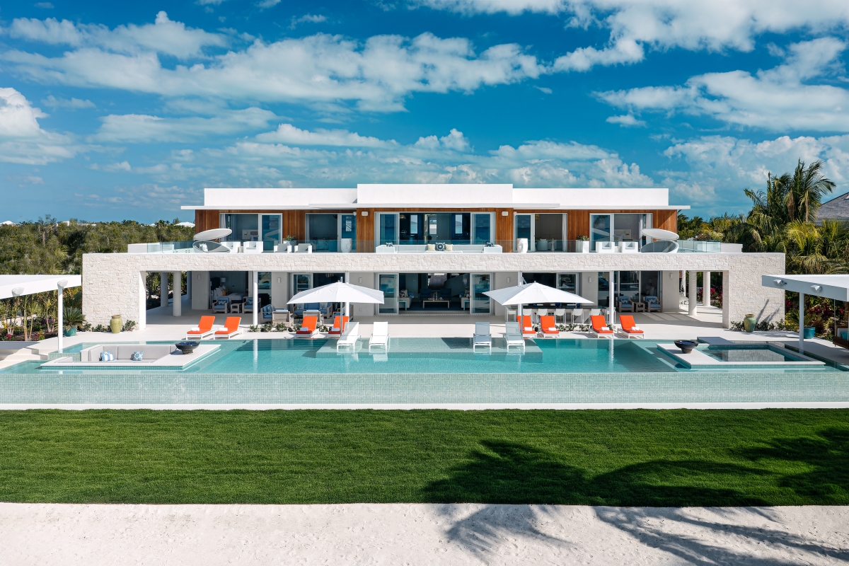 Sole e Mare | Beach Front - Located in  Wonderful Grace Bay with Private Pool