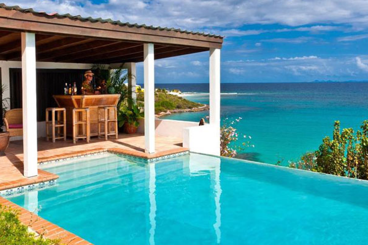 Zenaida Estate | Beach Front - Located in  Tropical Sandy Hill with Private Pool